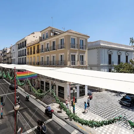 Chezmoihomes Town Hall Apartment