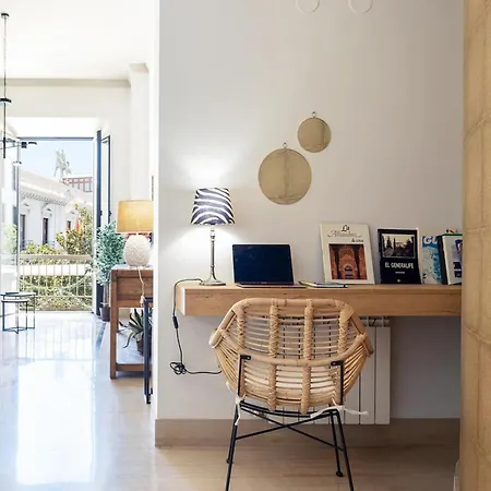 Apartment Chezmoihomes Town Hall