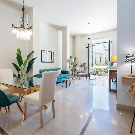 Chezmoihomes Town Hall * גרנדה
